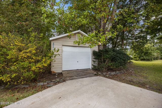 102 Trevino Lane, New Bern, NC 28560