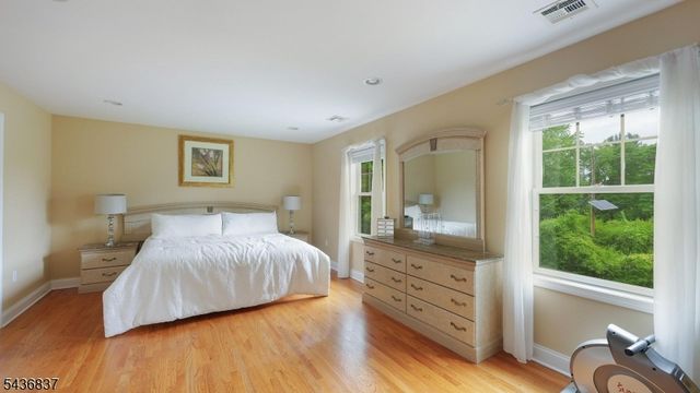 5 Maple Dr, Warren Twp., NJ 07059