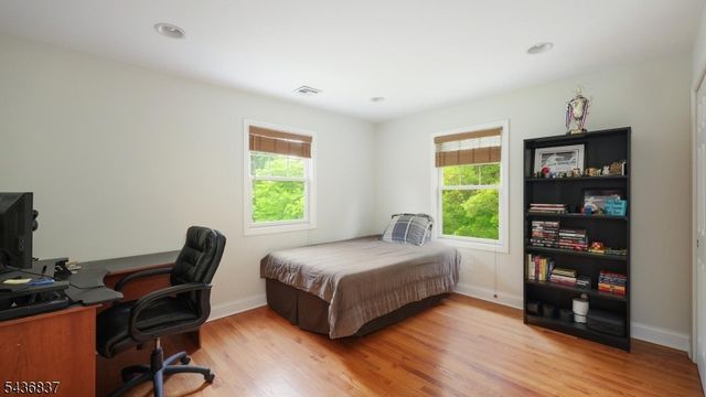 5 Maple Dr, Warren Twp., NJ 07059