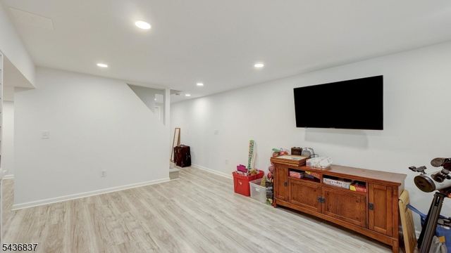 5 Maple Dr, Warren Twp., NJ 07059