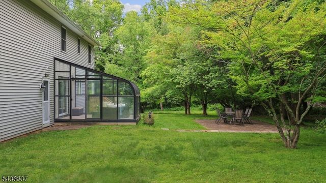 5 Maple Dr, Warren Twp., NJ 07059