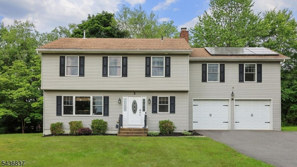 5 Maple Dr, Warren Twp., NJ 07059