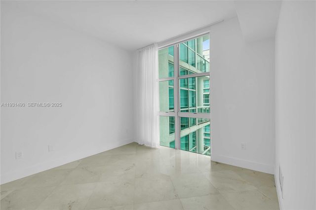 3131 NE 188th Street 21005, Aventura, FL 33180