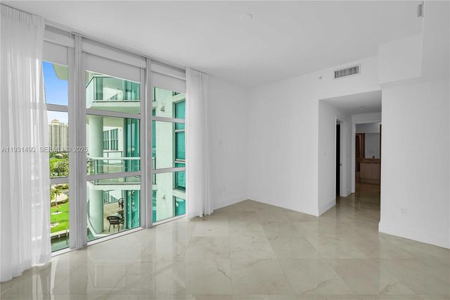 3131 NE 188th Street 21005, Aventura, FL 33180