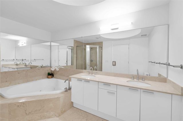 3131 NE 188th Street 21005, Aventura, FL 33180