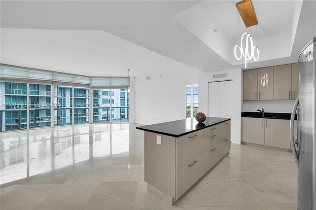 3131 NE 188th Street 21005, Aventura, FL 33180