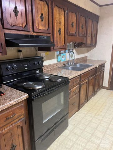 206 E Catawba Drive, Mount Holly, NC 28120