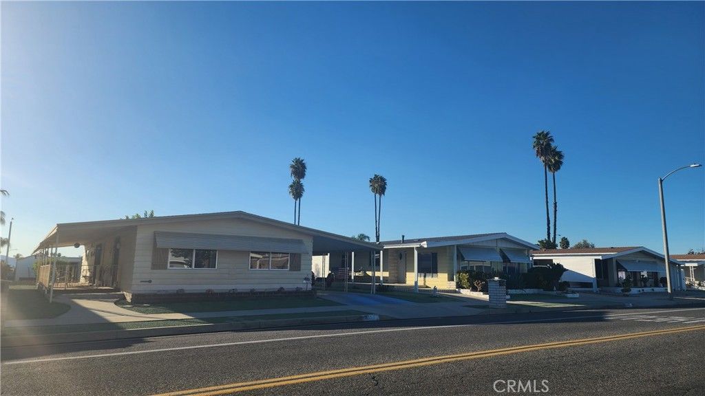 955 S Palm, Hemet, CA 92543