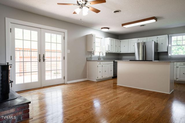 424 Old Watauga Road, Watauga, TN 37694