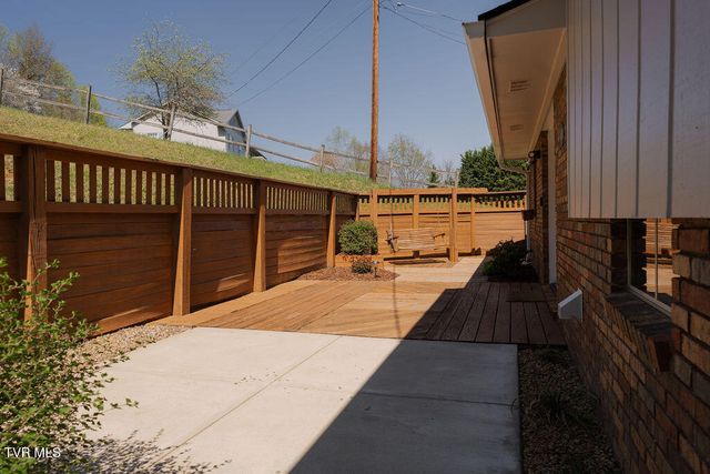 424 Old Watauga Road, Watauga, TN 37694