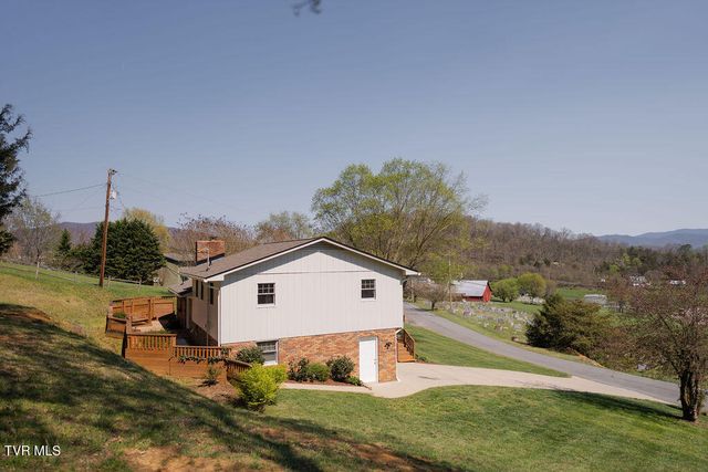424 Old Watauga Road, Watauga, TN 37694