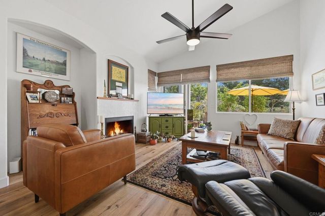 6043 Piros Way, Oceanside, CA 92056