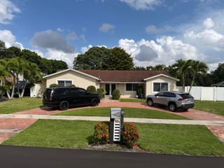 147 Alcazar Street, Royal Palm Beach, FL 33411