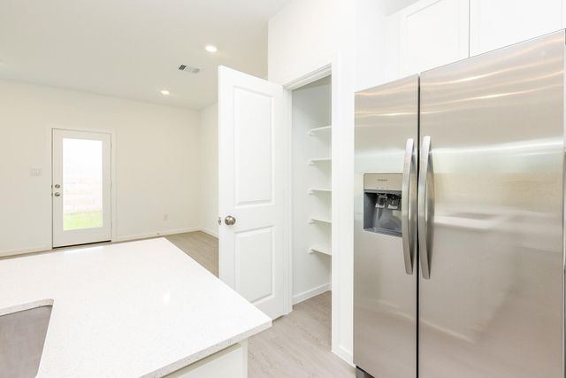 2135 Salinas Drive, Rosharon, TX 77583