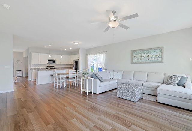 800 Lambeth Ln., Conway, SC 29526