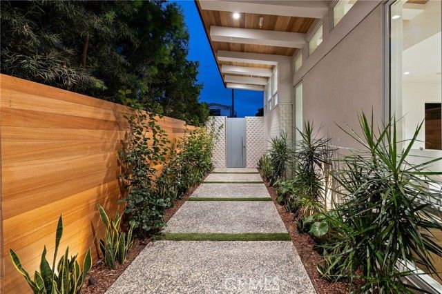 1709 23rd Street, Manhattan Beach, CA 90266