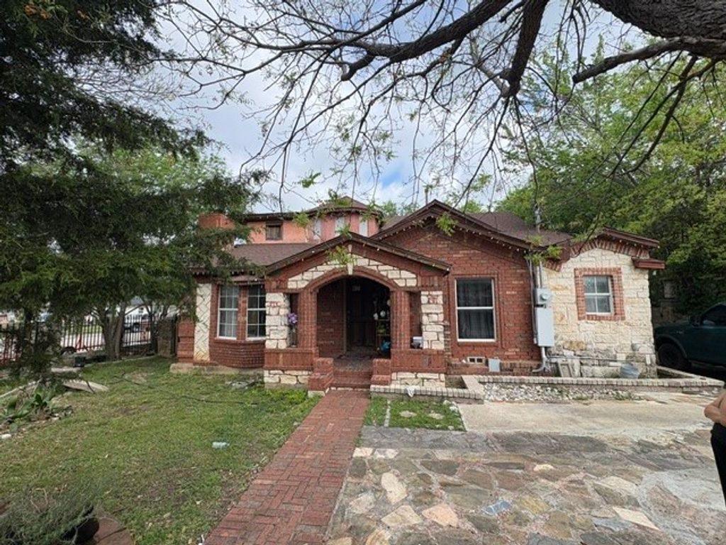 4335 Moler Street, Dallas, TX 75211