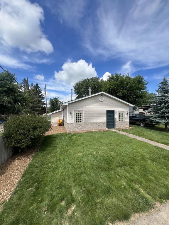 214 E Main Street, Belle Plaine, MN 56011 — photo 4