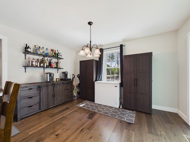 90 Howland Rd, Lakeville, MA 02347