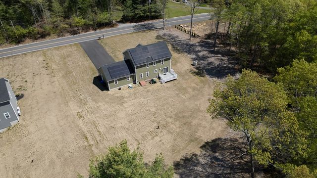 90 Howland Rd, Lakeville, MA 02347