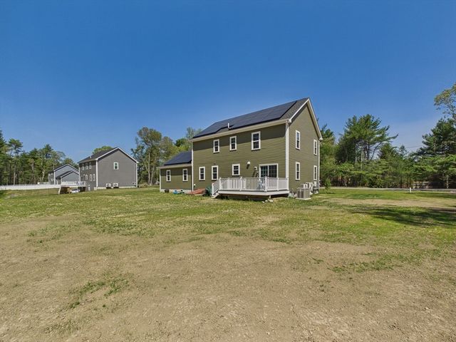 90 Howland Rd, Lakeville, MA 02347
