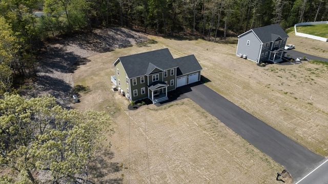 90 Howland Rd, Lakeville, MA 02347