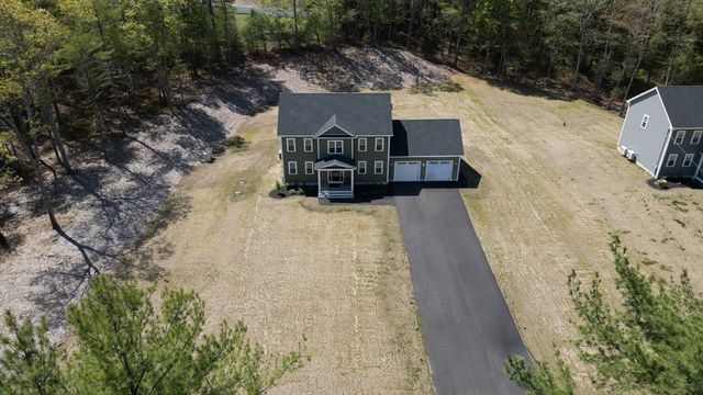 90 Howland Rd, Lakeville, MA 02347