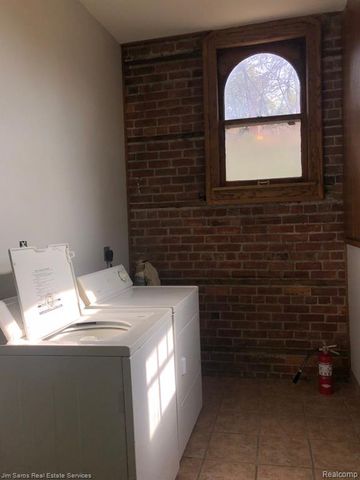 1116 S Iroquois Street, Detroit, MI 48214