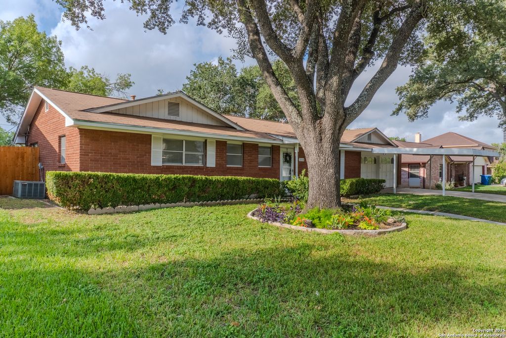 210 Downshire, San Antonio, TX 78216