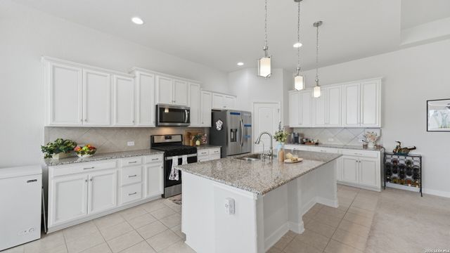 525 Concerto Ct, Spring Branch, TX 78070