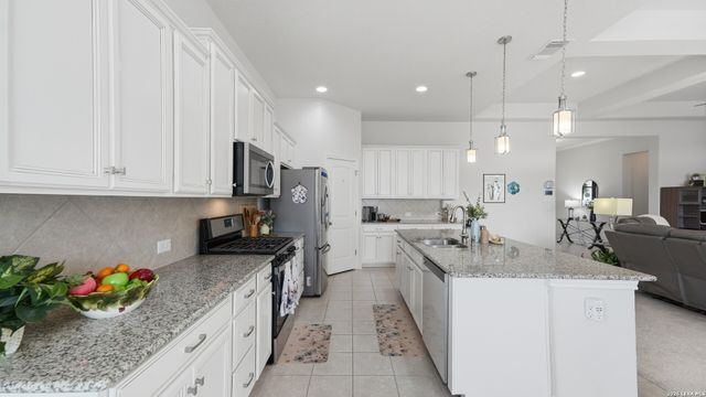 525 Concerto Ct, Spring Branch, TX 78070