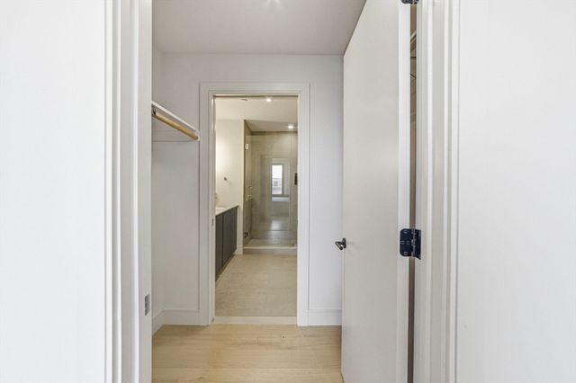 1 Nevins Hill Way 509, Boston, MA 02135