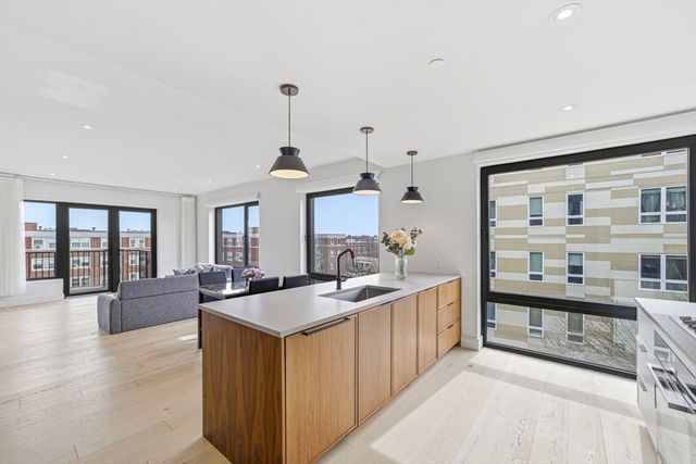 1 Nevins Hill Way 509, Boston, MA 02135