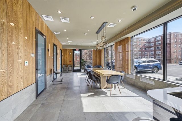 1 Nevins Hill Way 509, Boston, MA 02135