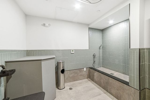1 Nevins Hill Way 509, Boston, MA 02135