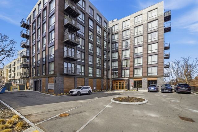 1 Nevins Hill Way 509, Boston, MA 02135