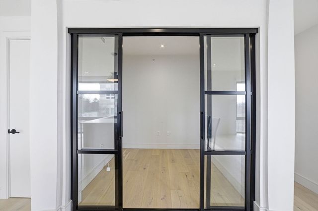 1 Nevins Hill Way 509, Boston, MA 02135