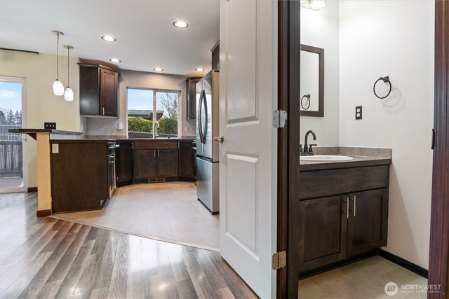 755 Glenridge Court, Bremerton, WA 98310