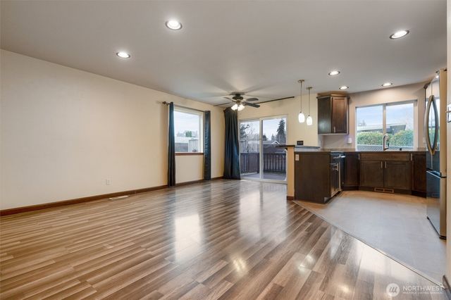 755 Glenridge Court, Bremerton, WA 98310