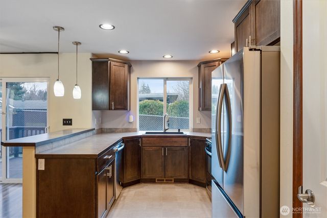 755 Glenridge Court, Bremerton, WA 98310