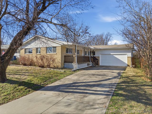 2904 S Hudson Place, Tulsa, OK 74114