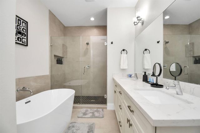 5718 Beall Street D, Houston, TX 77091