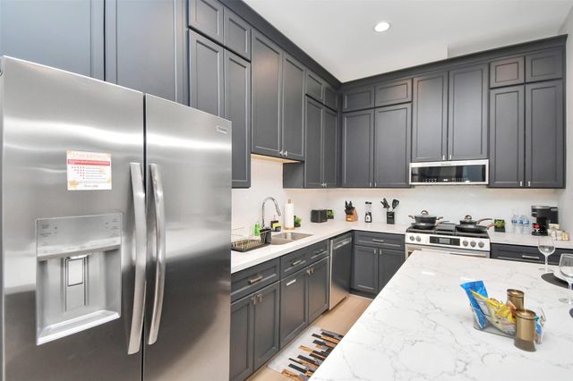 5718 Beall Street D, Houston, TX 77091