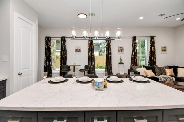 5718 Beall Street D, Houston, TX 77091