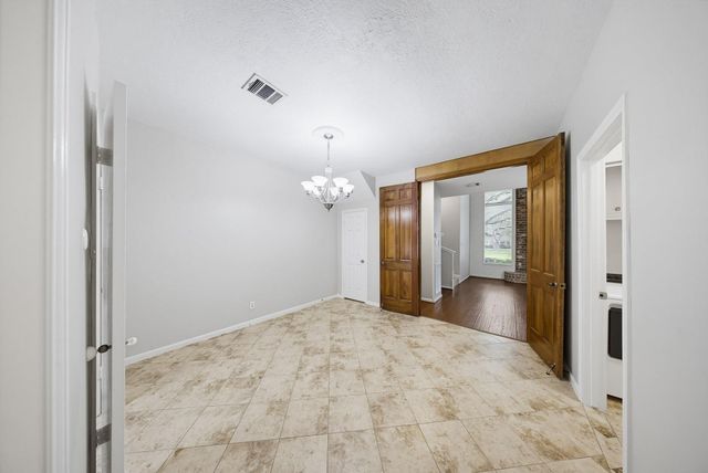 727 Bunker Hill Road 34, Houston, TX 77024
