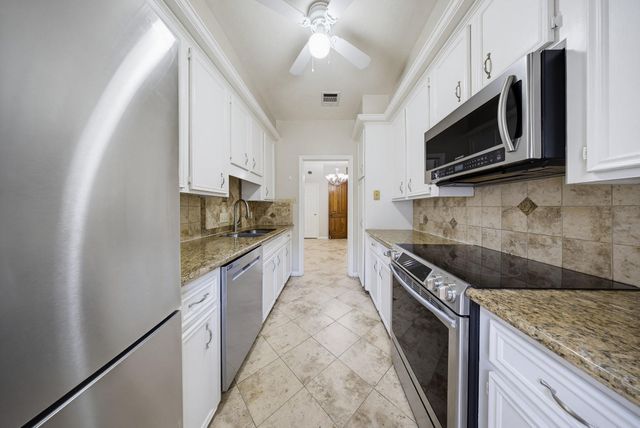 727 Bunker Hill Road 34, Houston, TX 77024