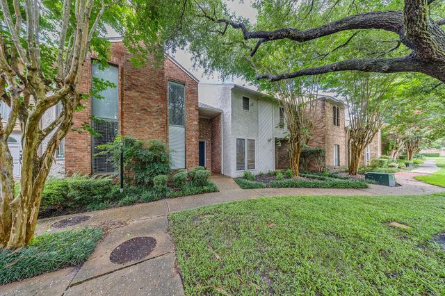 727 Bunker Hill Road 34, Houston, TX 77024