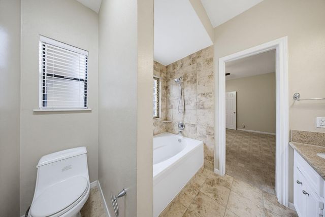 727 Bunker Hill Road 34, Houston, TX 77024