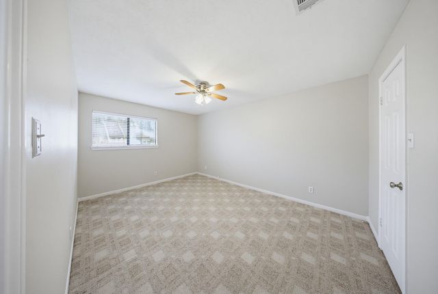 727 Bunker Hill Road 34, Houston, TX 77024