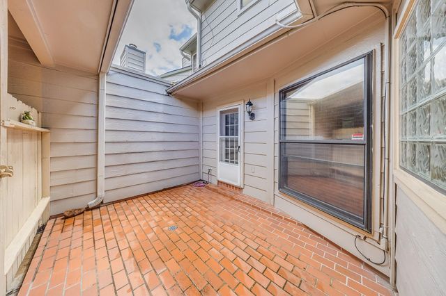 727 Bunker Hill Road 34, Houston, TX 77024